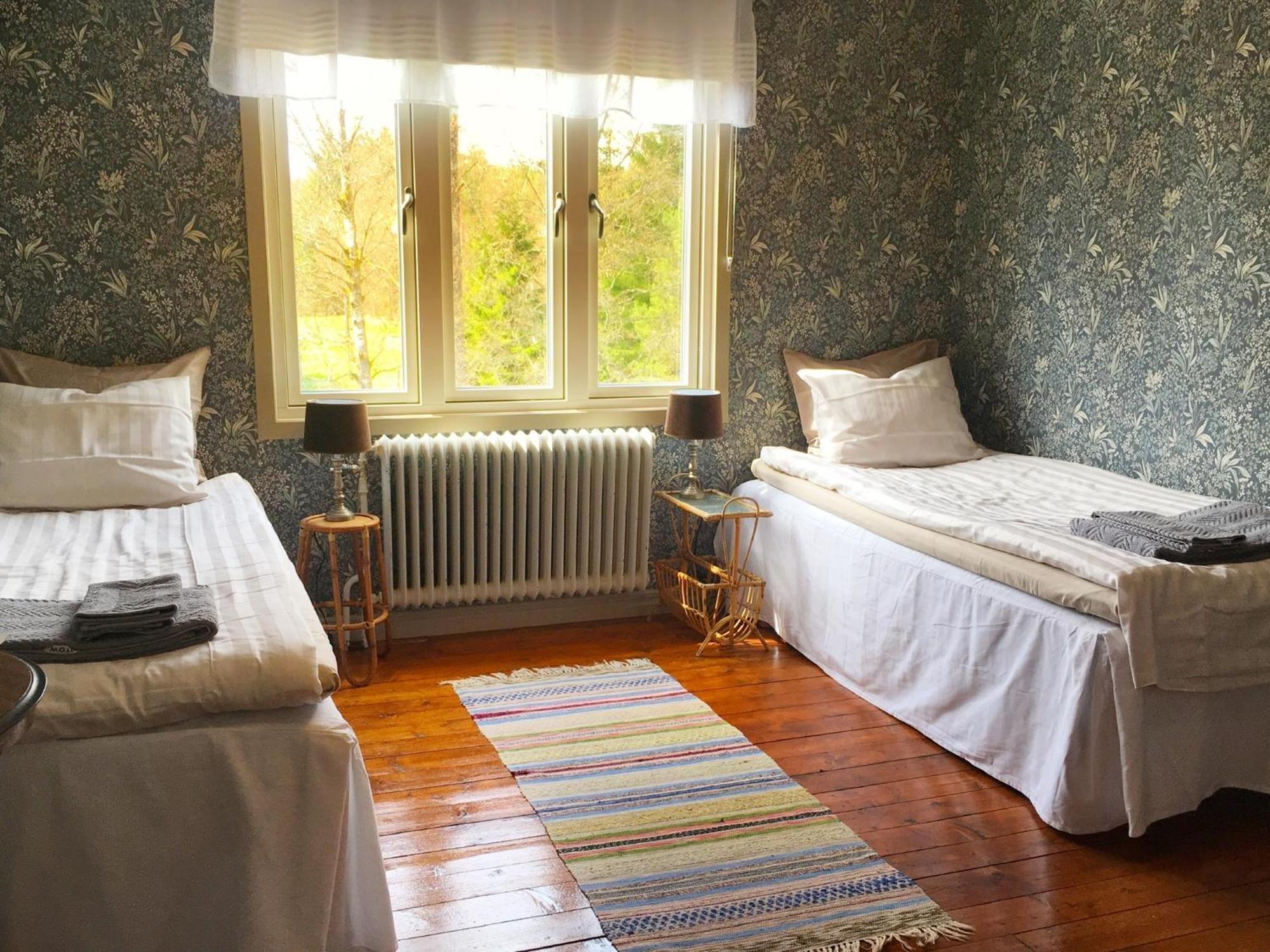 Viktors Affaershus Bed & Breakfast Atran ภายนอก รูปภาพ